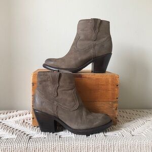 FRYE Lillian ankle booties